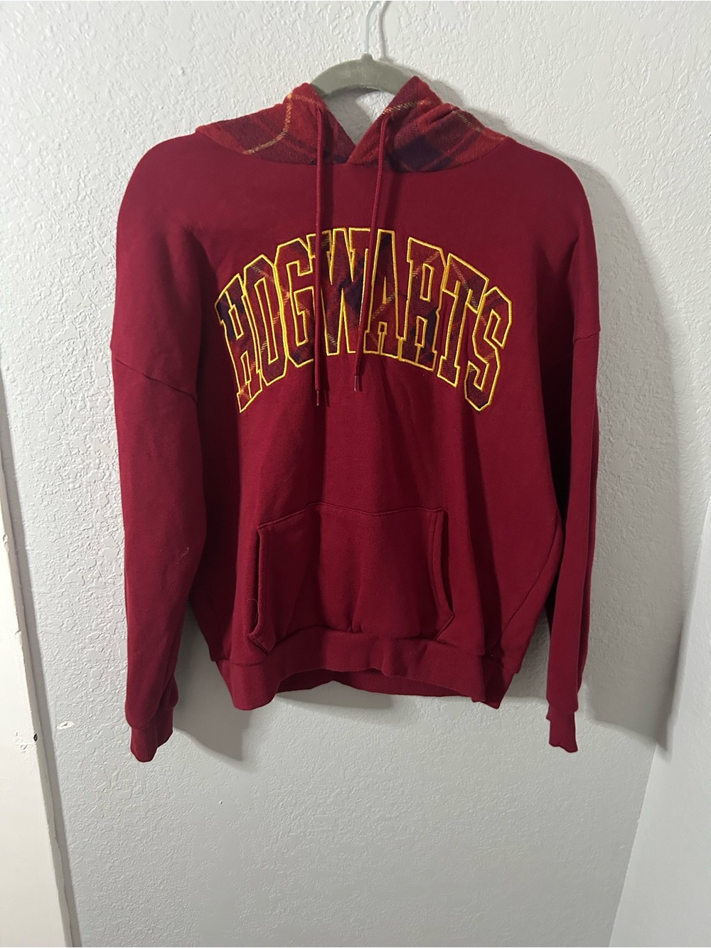 Hogwarts Red Pullover Hoodie - Harry Potter Size S